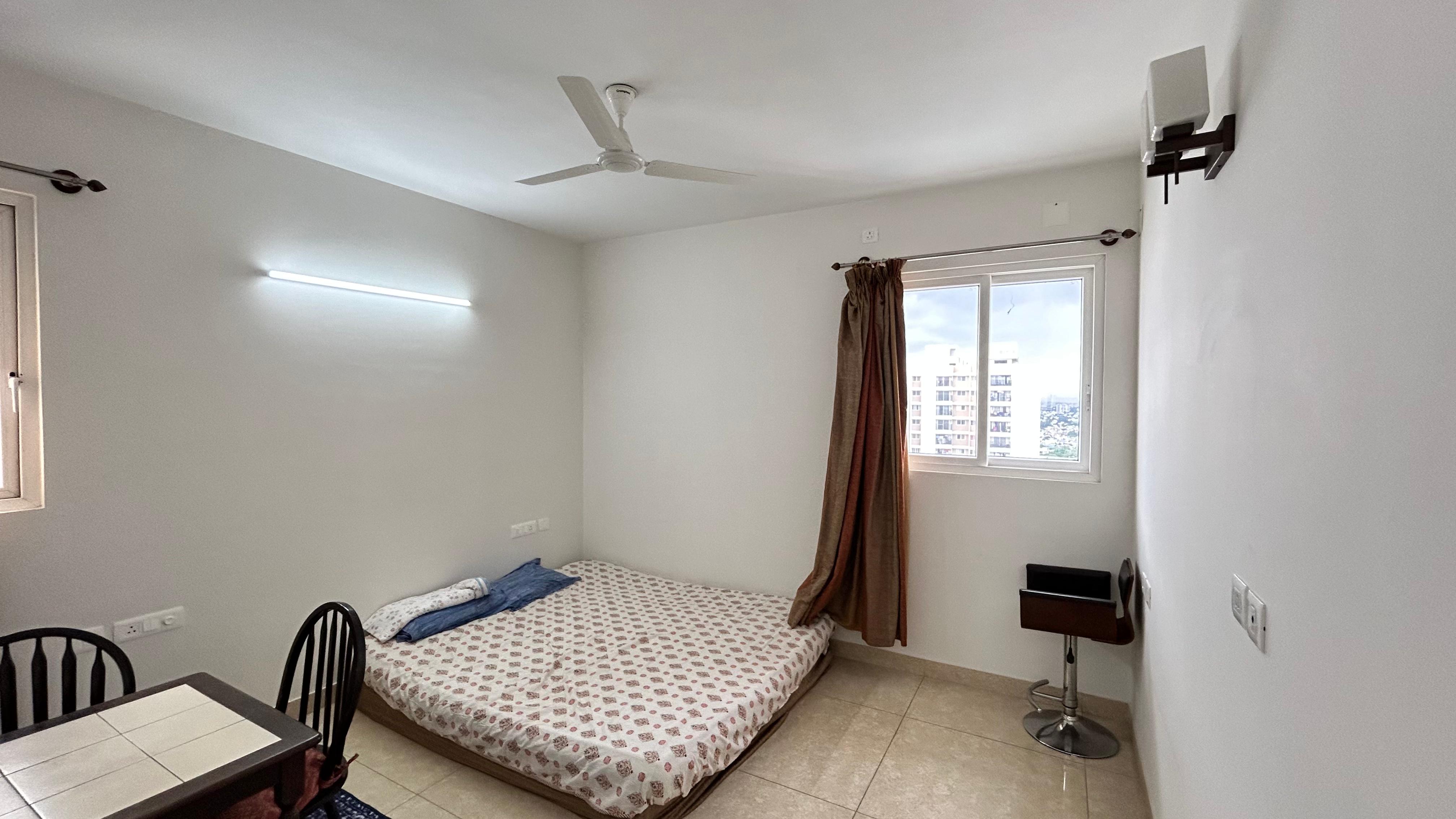 Luxury 4 BHK Apartment - Gated Society 17